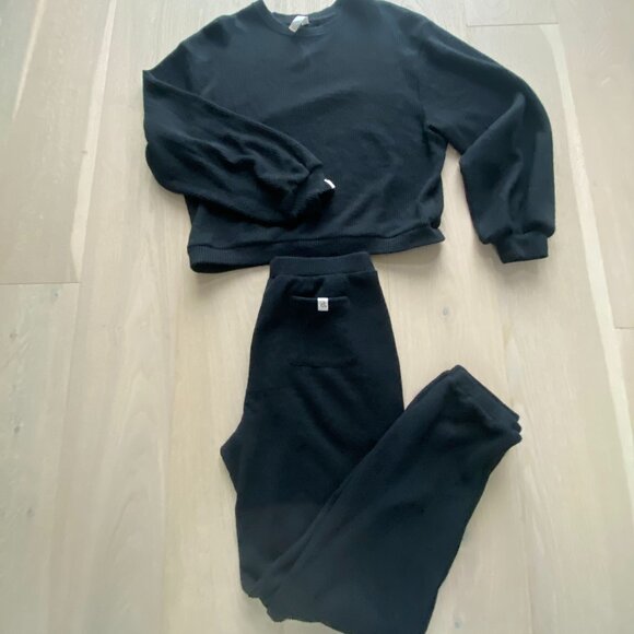 P'tula Soft Relaxed Waffle Knit Set in Black Size L Top/M Bottom  🖤 - Picture 3 of 17